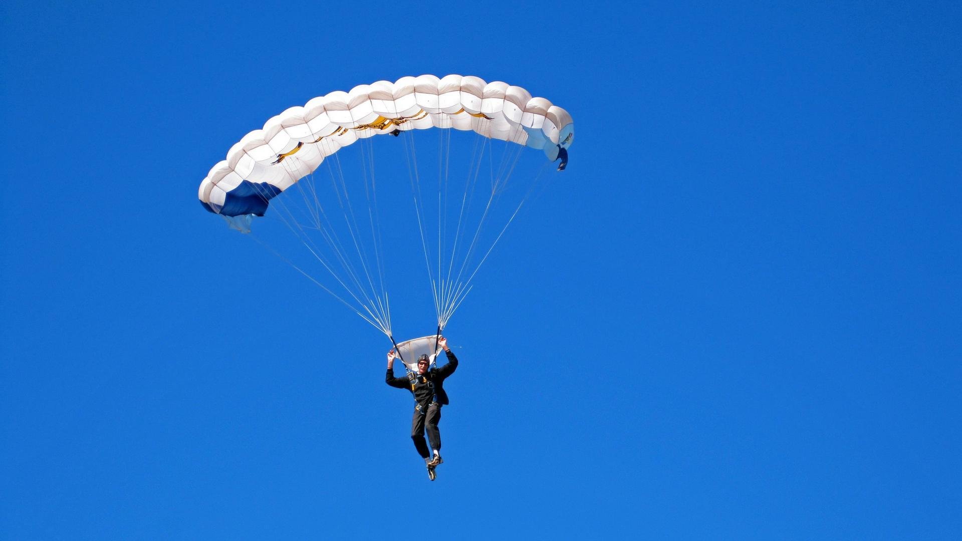 “体育进商场”综合体验赛 顾客购物之余也能参与运动打卡